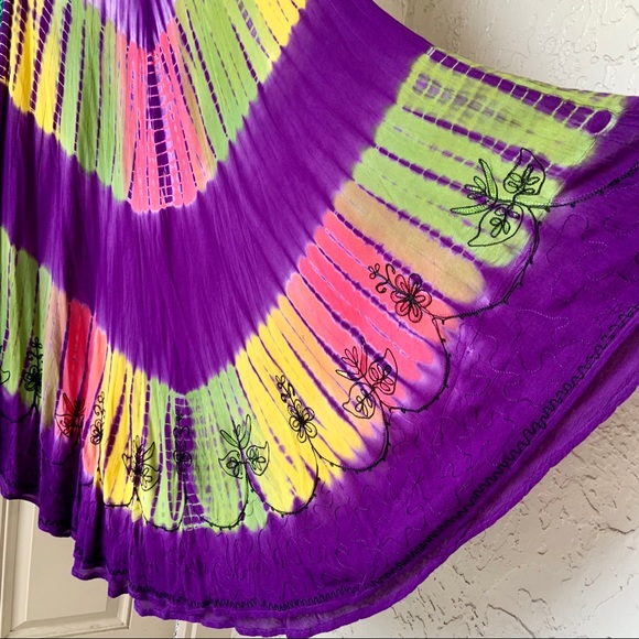 💜SOLD💜 Vibrant Sunset Embroidered Batik Dress - Picture 4 of 10